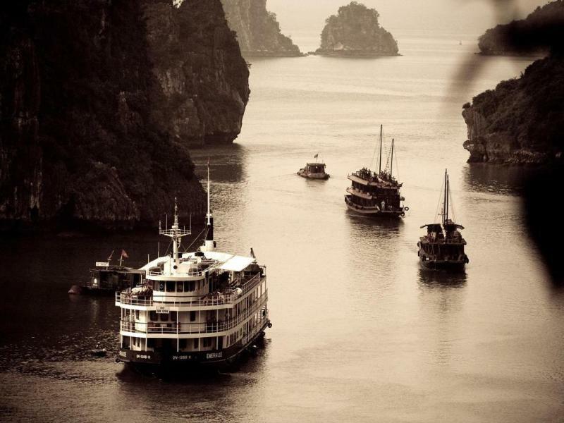 Hotel Emeraude Classic Cruises Ha Long Exterior foto
