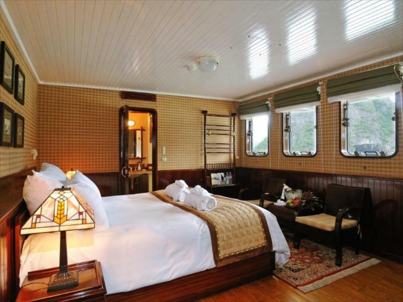 Hotel Emeraude Classic Cruises Ha Long Exterior foto